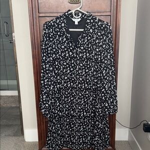 Nine West black/grey knee length dress size medium